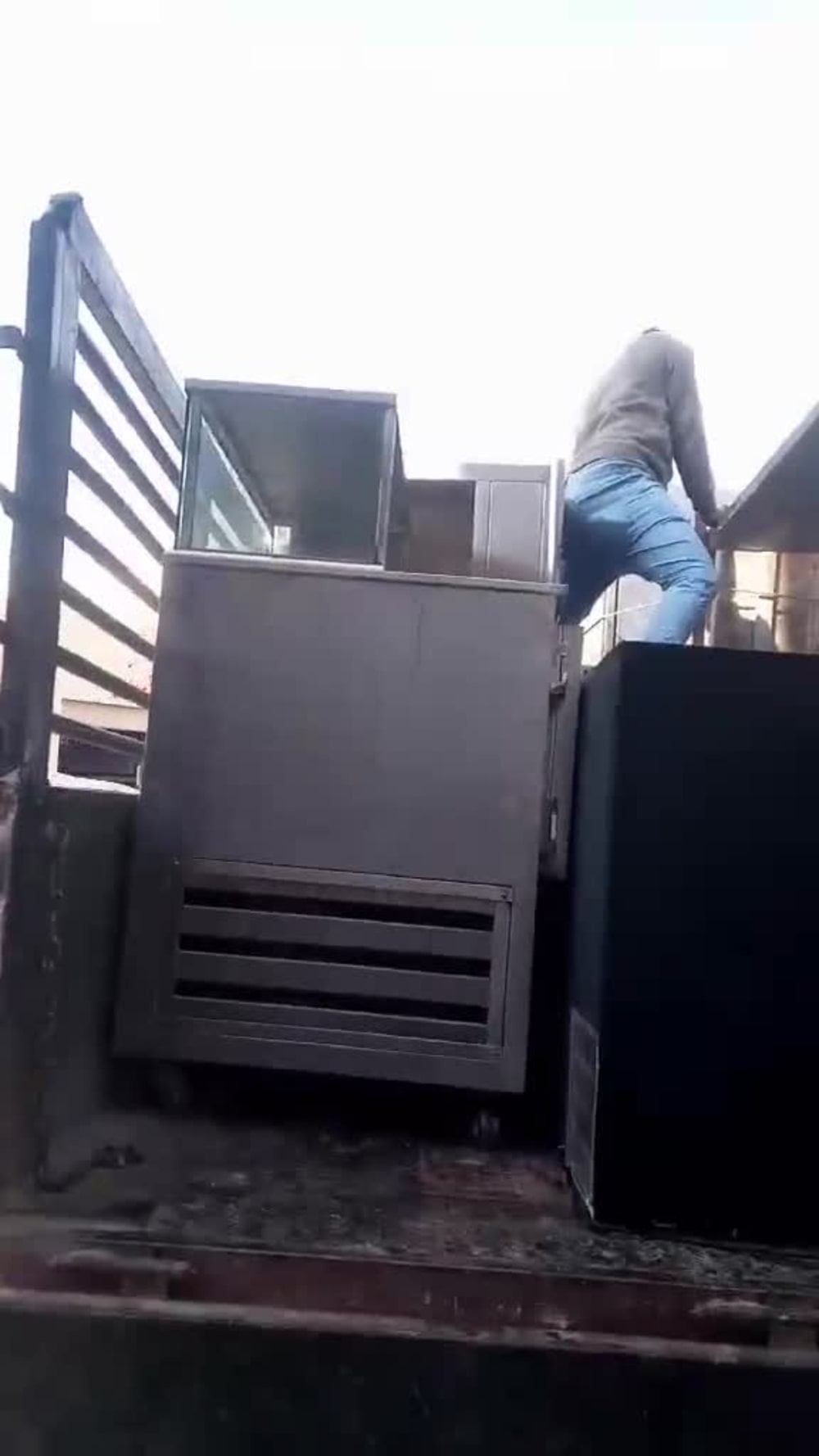 Play video