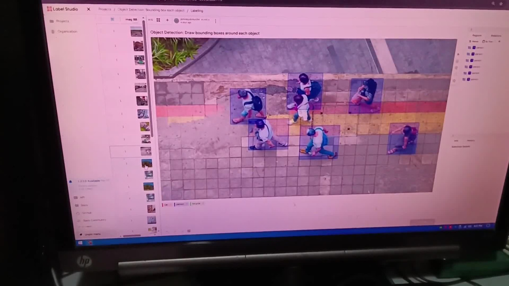 Play video