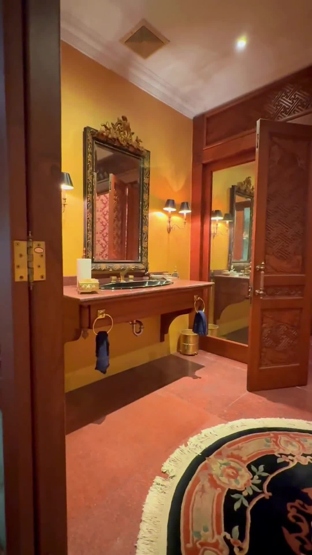 Play video