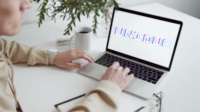 A creative, conversational, engaging, unique and well-researched blog post.