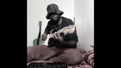 Amazing acoustic and electric guitar recording.