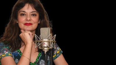 A professional voice-over in Italian and English with Italian accent