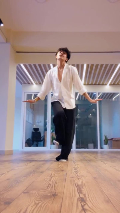 Do Choreograph Tiktok Dance campaign Ad to promote your song