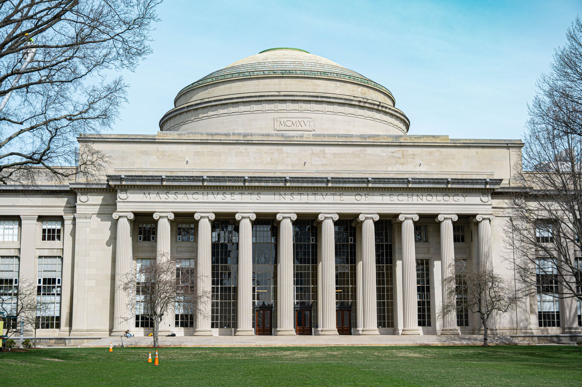 MIT Explores Education in AI Era