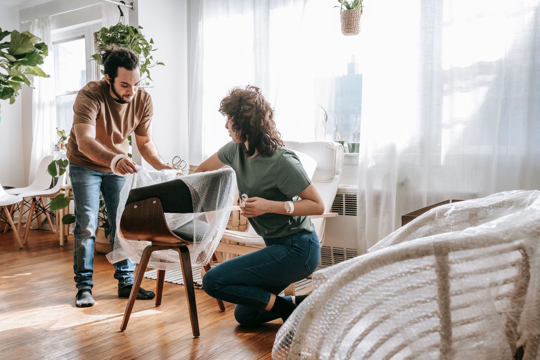 Various Mandatory Household Furniture for Newlyweds