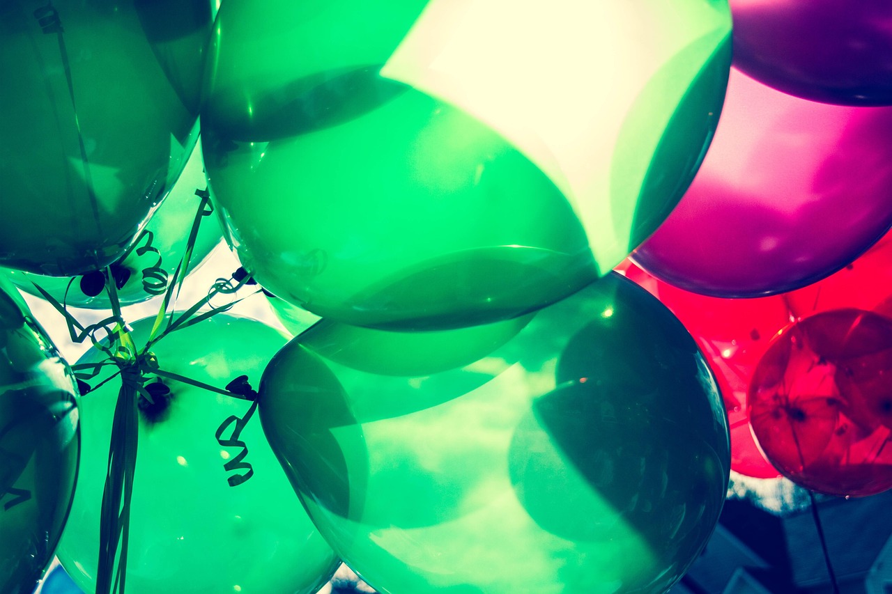 How to celebrate a Christmas party in the office
