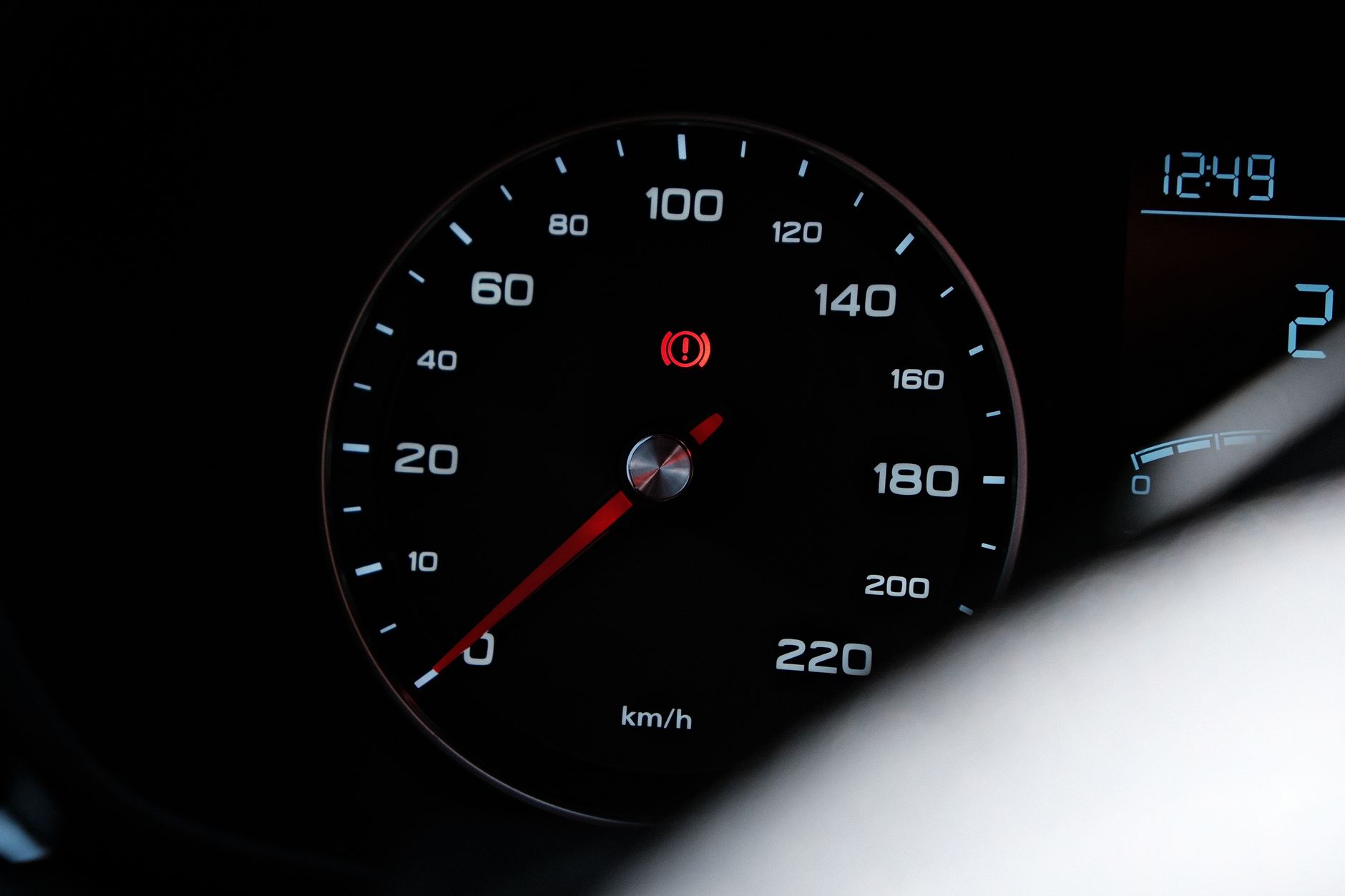 The Functions and Roles of Sensors Installed in Automobiles