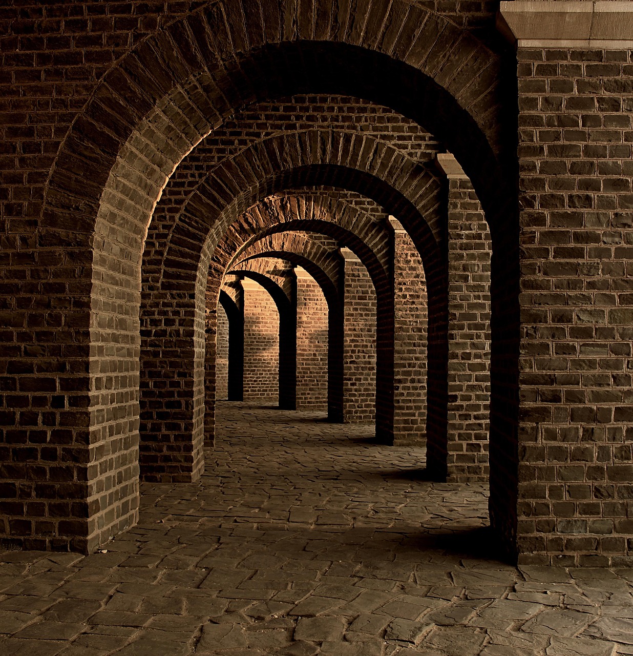 Corridor Is the Star of Atelierzero’s Milan Renovation