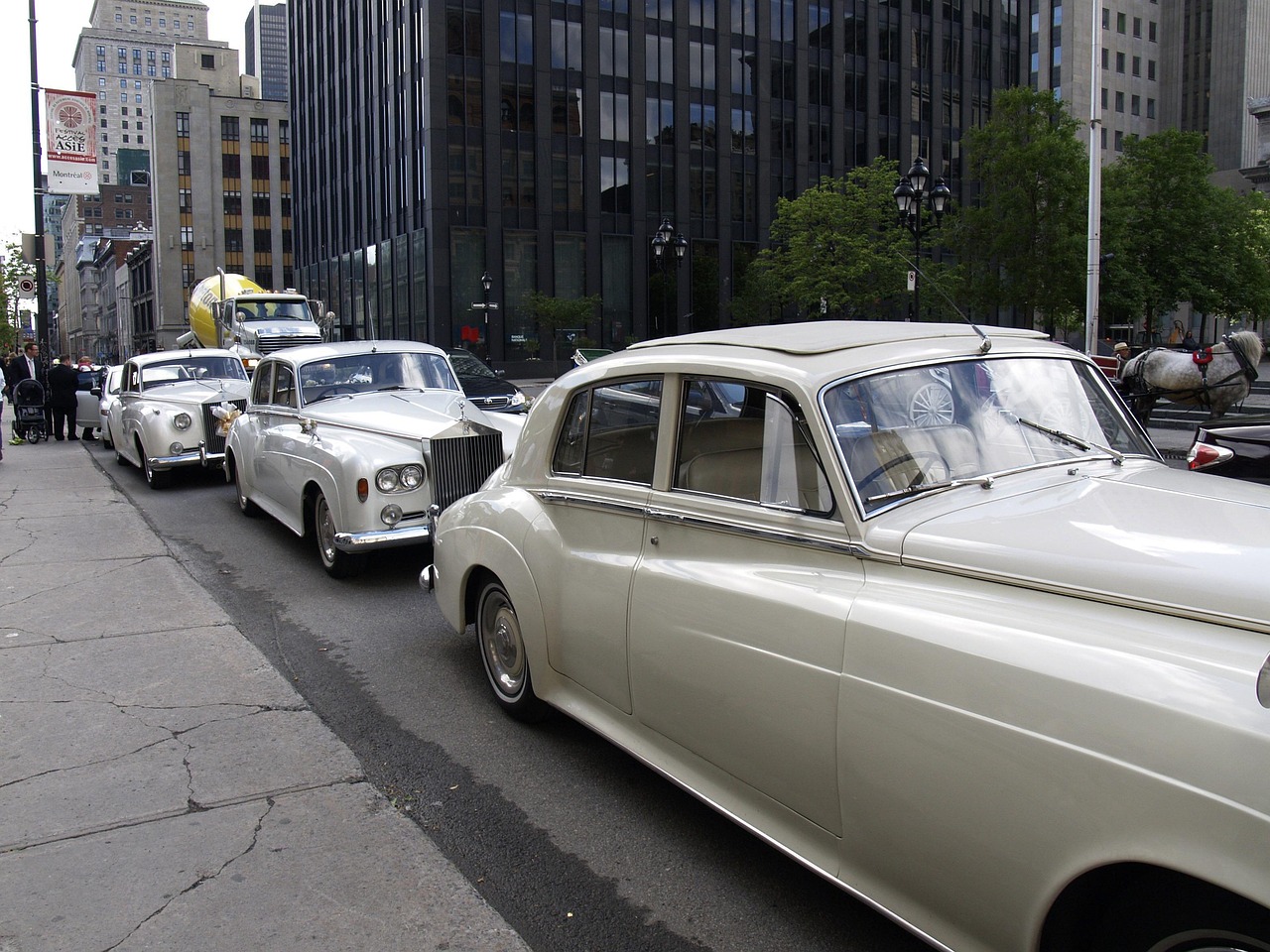 Understanding the Elegance of Car Services: Private Chauffeur, Town Car, Black Car, and Executive Car