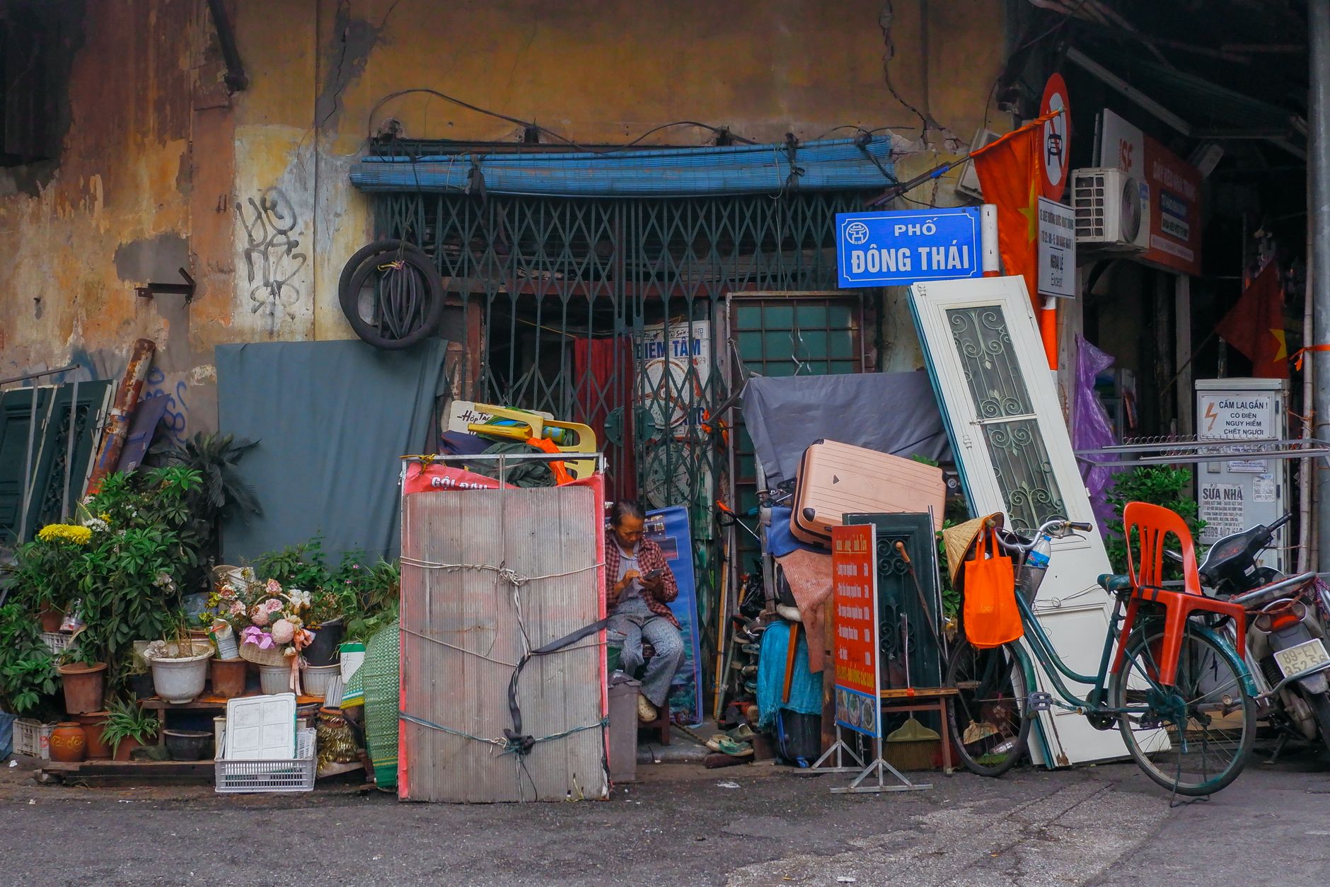 Signs you may be clutter blind