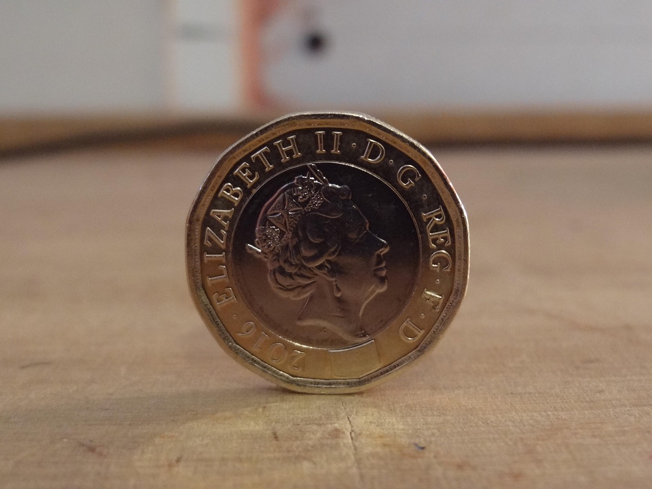 Pounds, Dollars And Better Decisions: A Smarter Way To Move Money Overseas