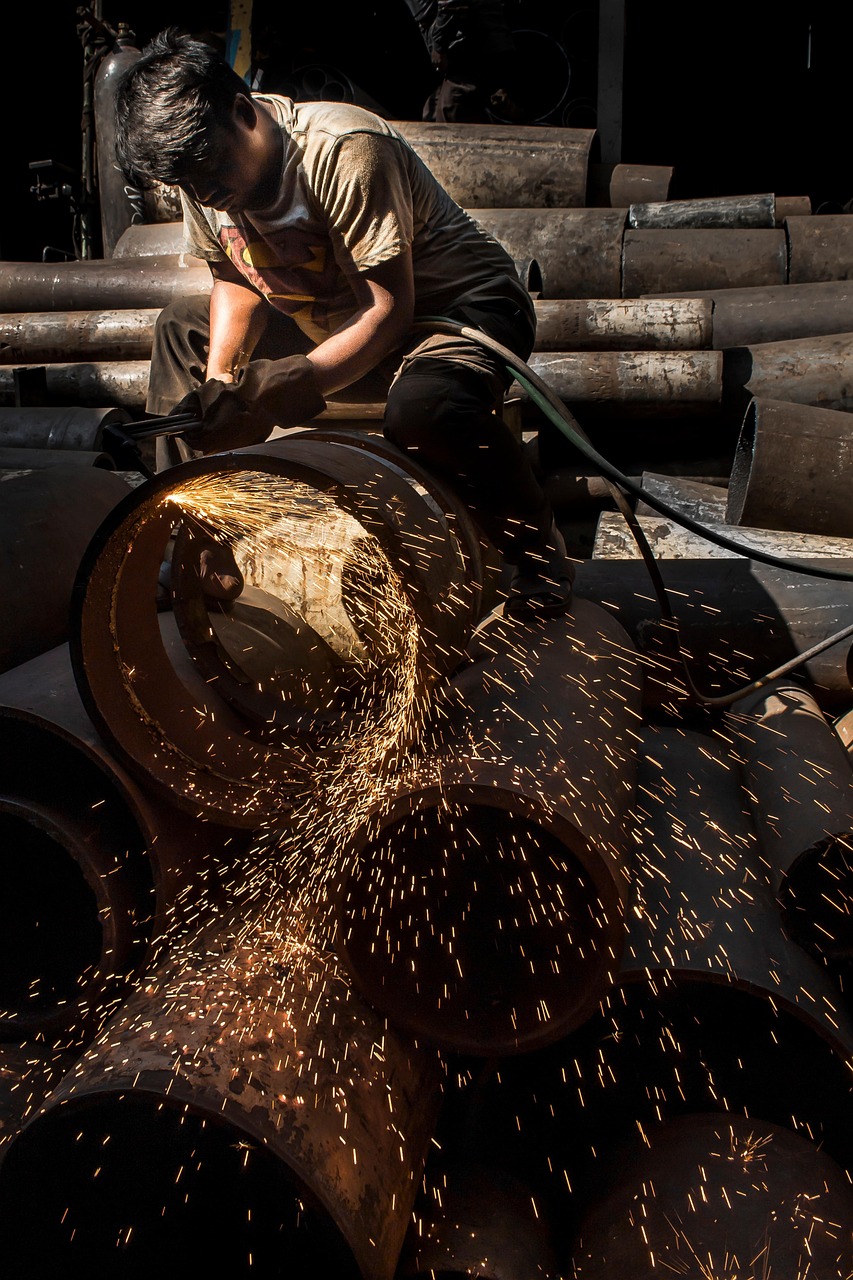 Top 5 Tips for Choosing the Best Welding Service Provider