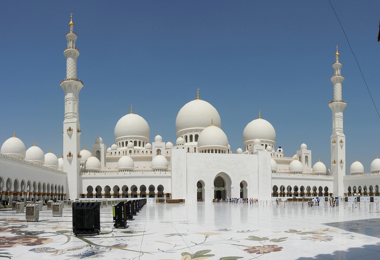 Growing role of synthetic turf producers in UAE landscaping projects