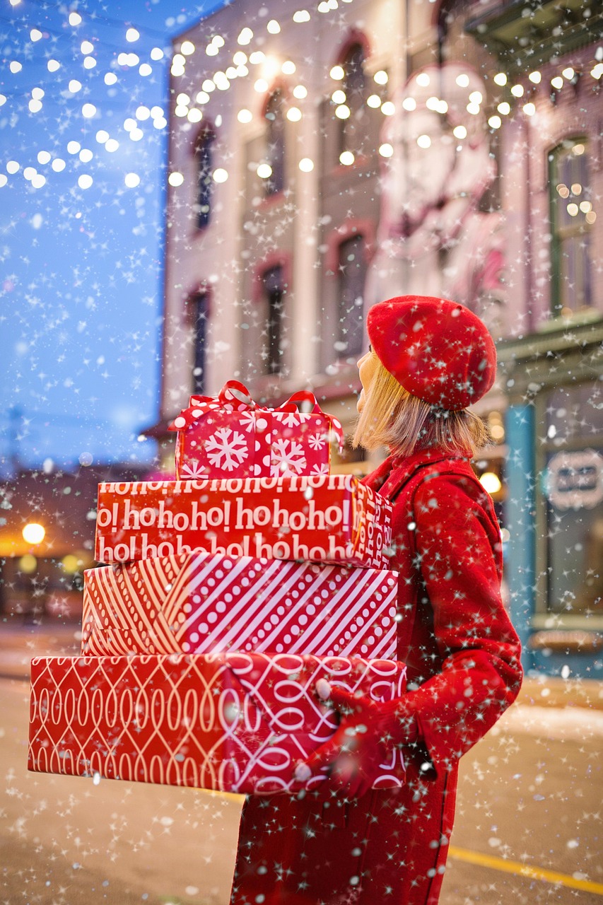 Shopping with Ecstasy Celebrating Holidays and Christmas this Season