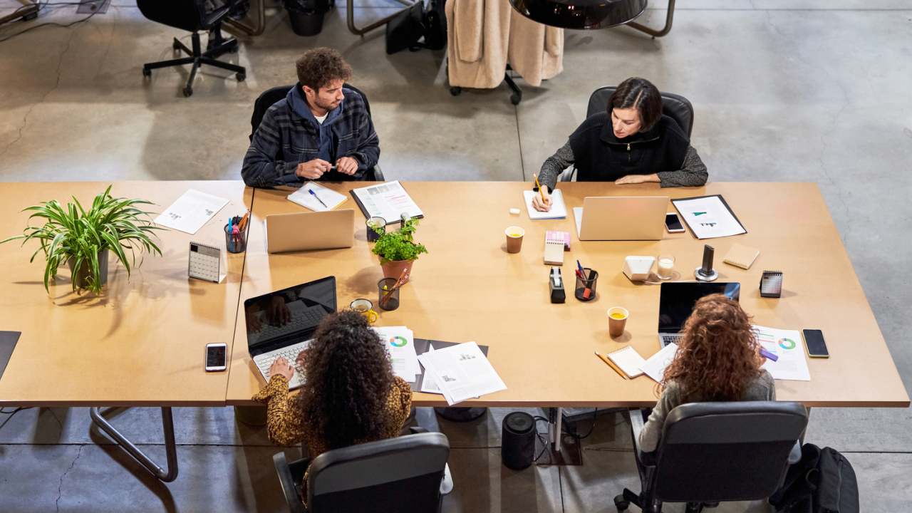 Why Reviewing Employment Contracts and Protecting Your Workplace Reputation Matters in Ontario