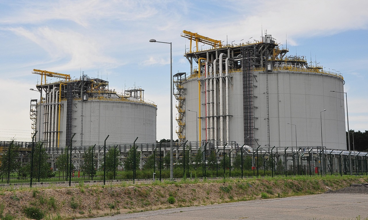 Travelers Undeterred by Higher Gas Prices