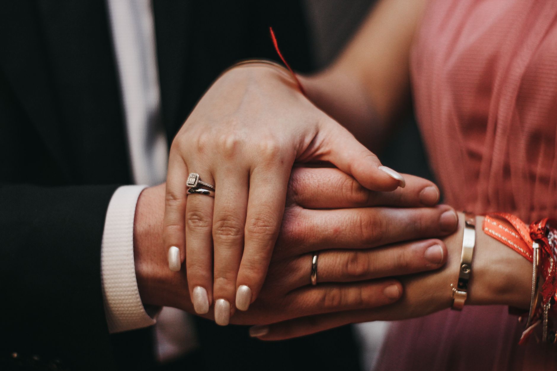 Moissanite engagement ring trends 2023