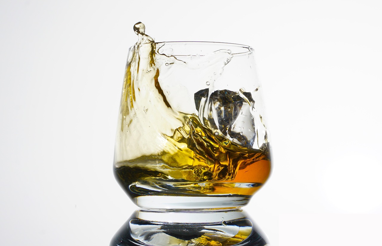 Winter Whiskey Cocktails to Try This Season
