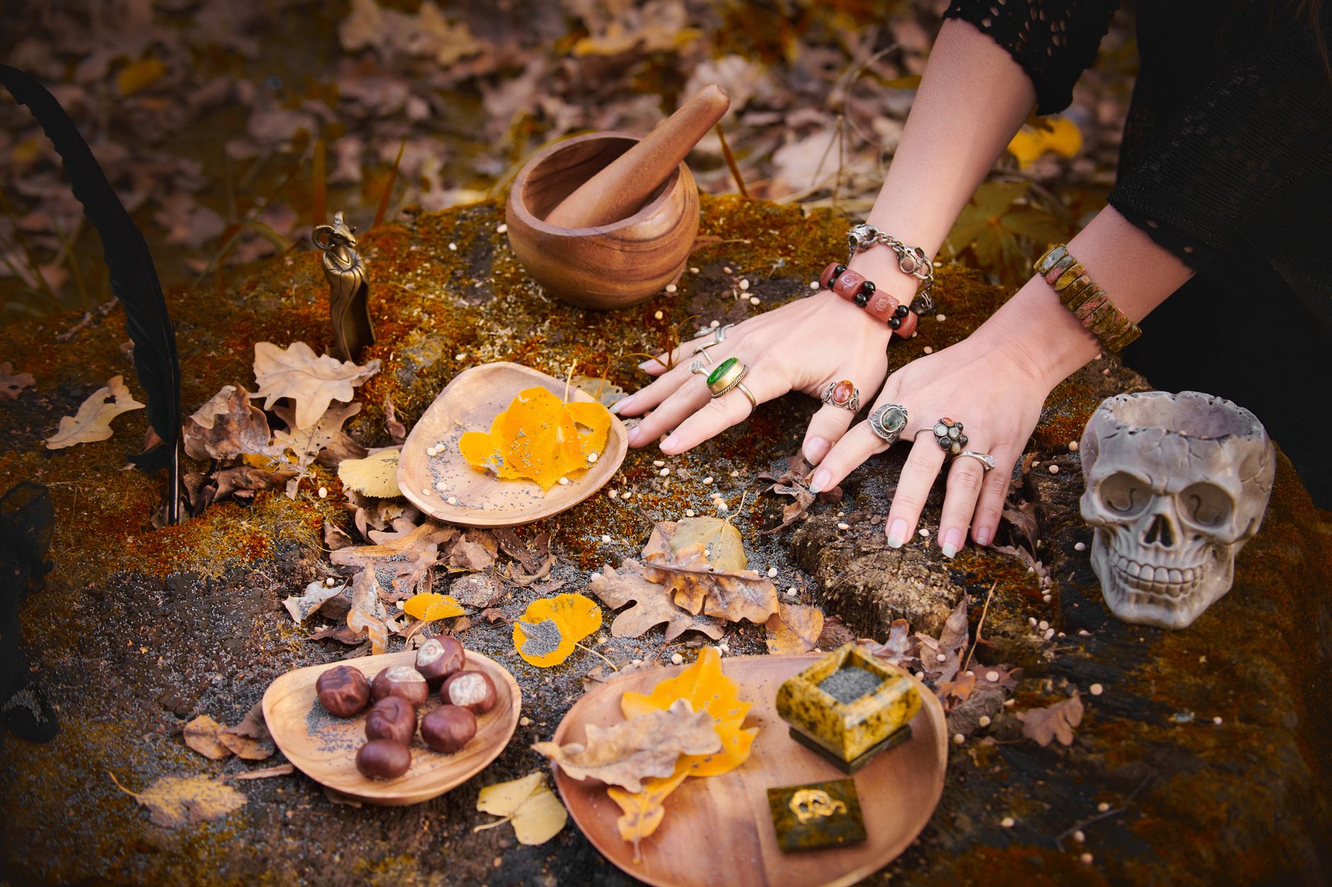 Exploring the Healing Aspects of Jewelry Design
