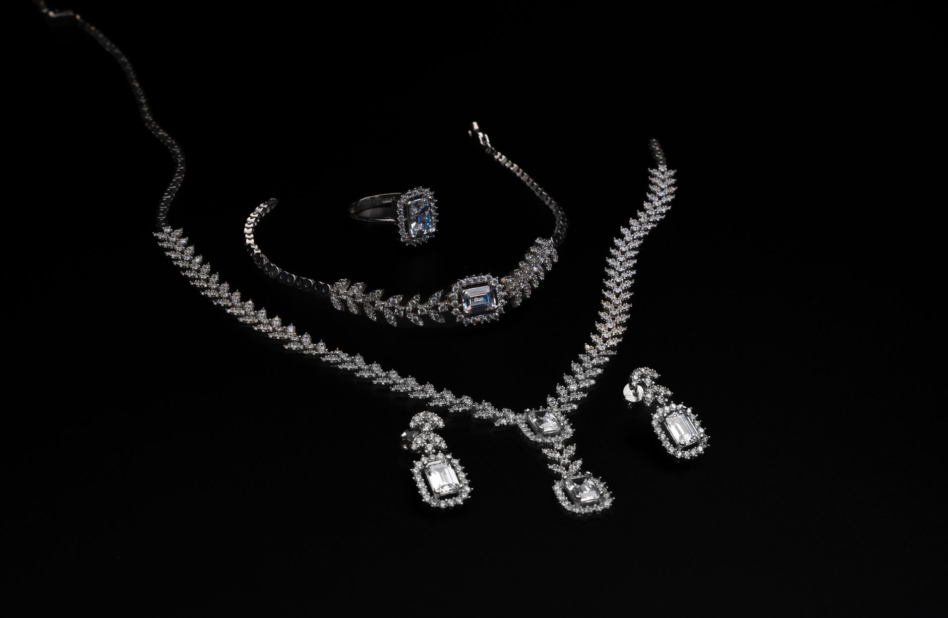 The UK’s coronation style of jewellery and lab grown diamond