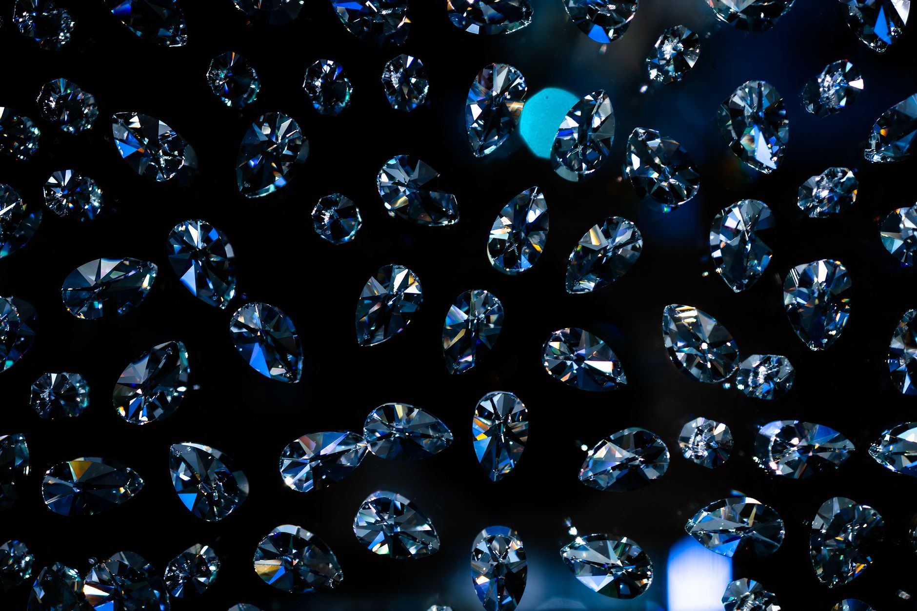 Lab Grown Diamonds: A Sparkling Trend in Alford Illuminated by Lab Grown Diamonds UK