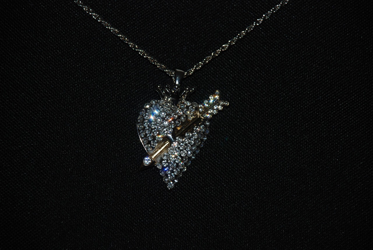 Lab Created Diamonds: The Perfect Gift for the Modern Man