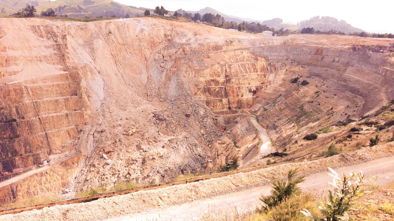 Unveiling the Magnificence: The Largest Diamond Mine in the World and Its Connection to Ethical Engagement Rings in the UK