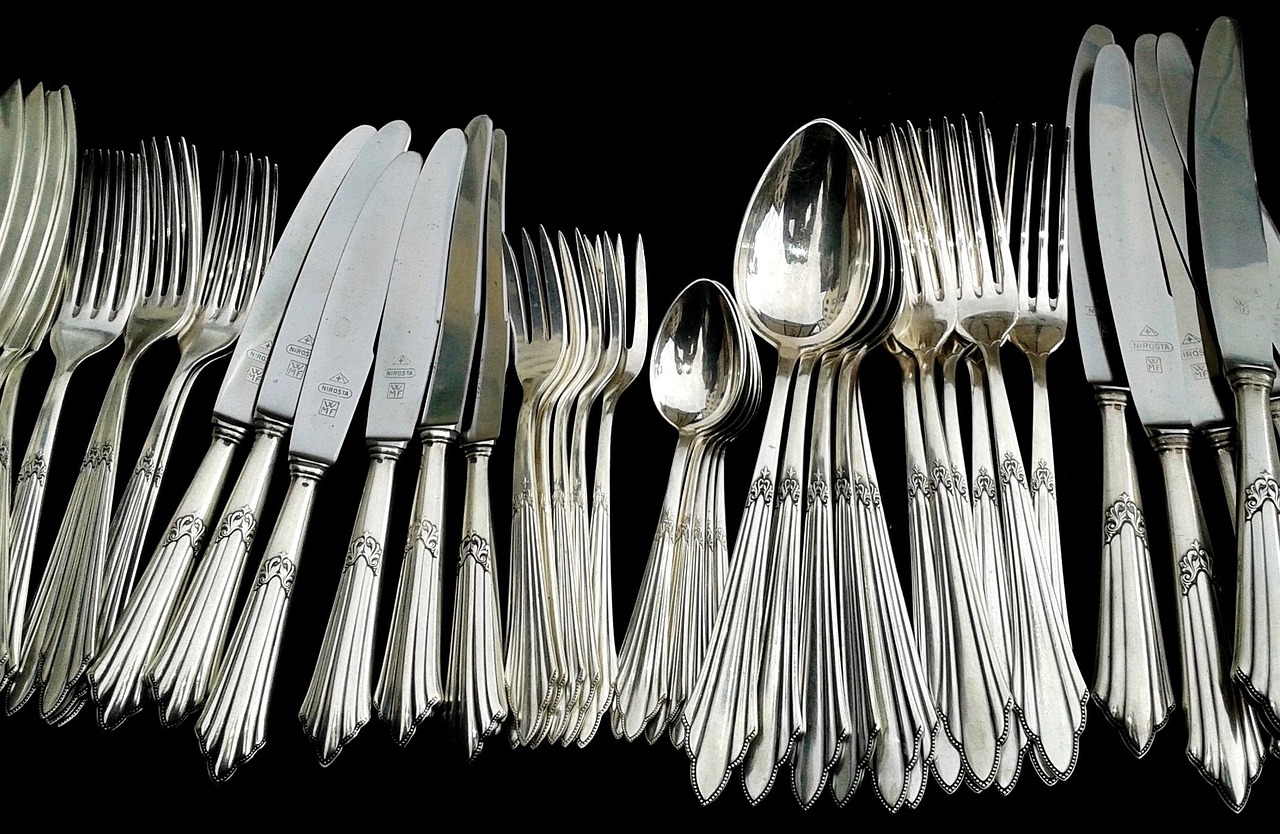 Factors Affecting Silver Prices: What Buyers Need to Know