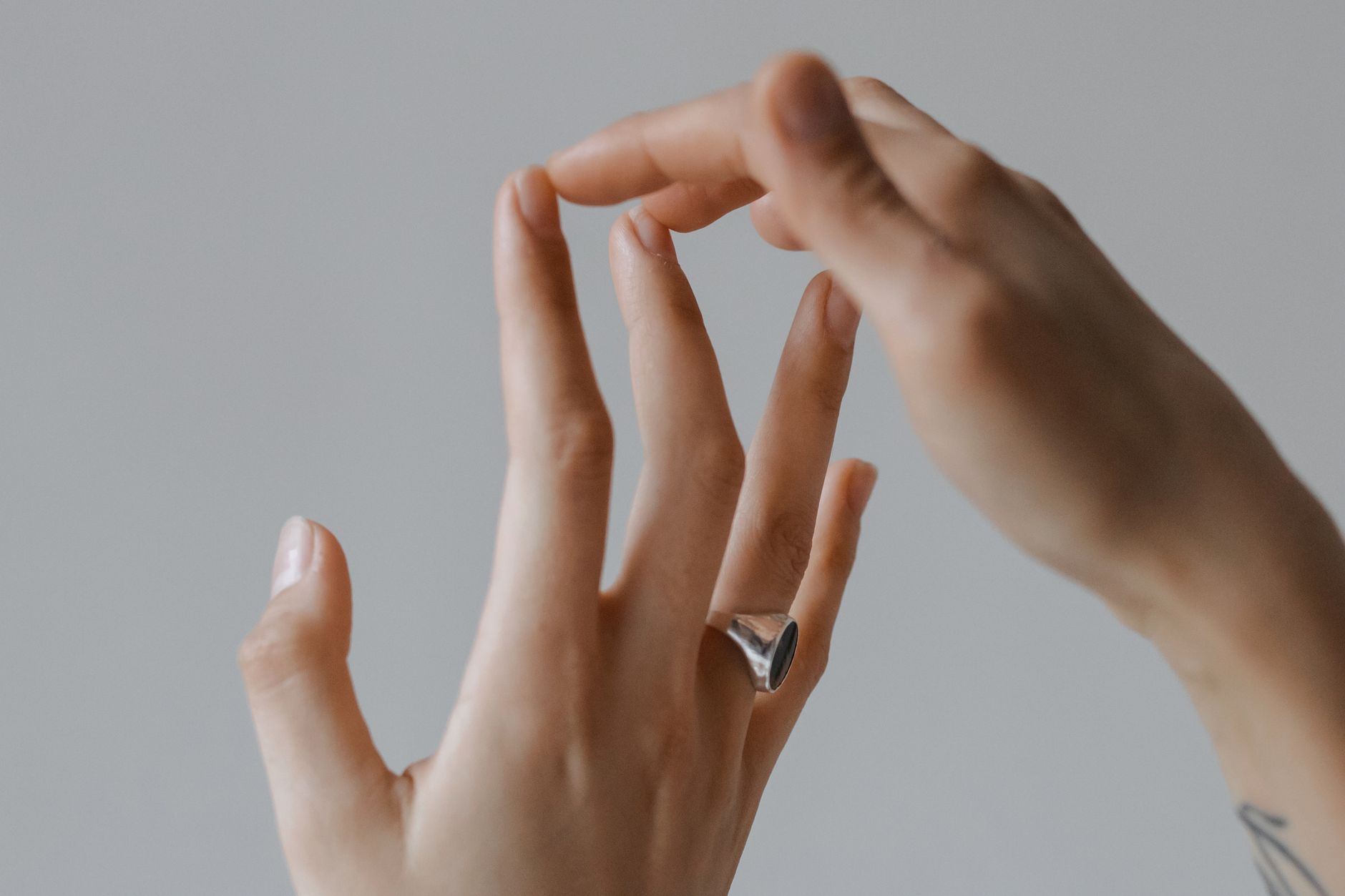 Styling Your Ring for Different Finger Sizes: A Guide to Finding the Perfect Fit