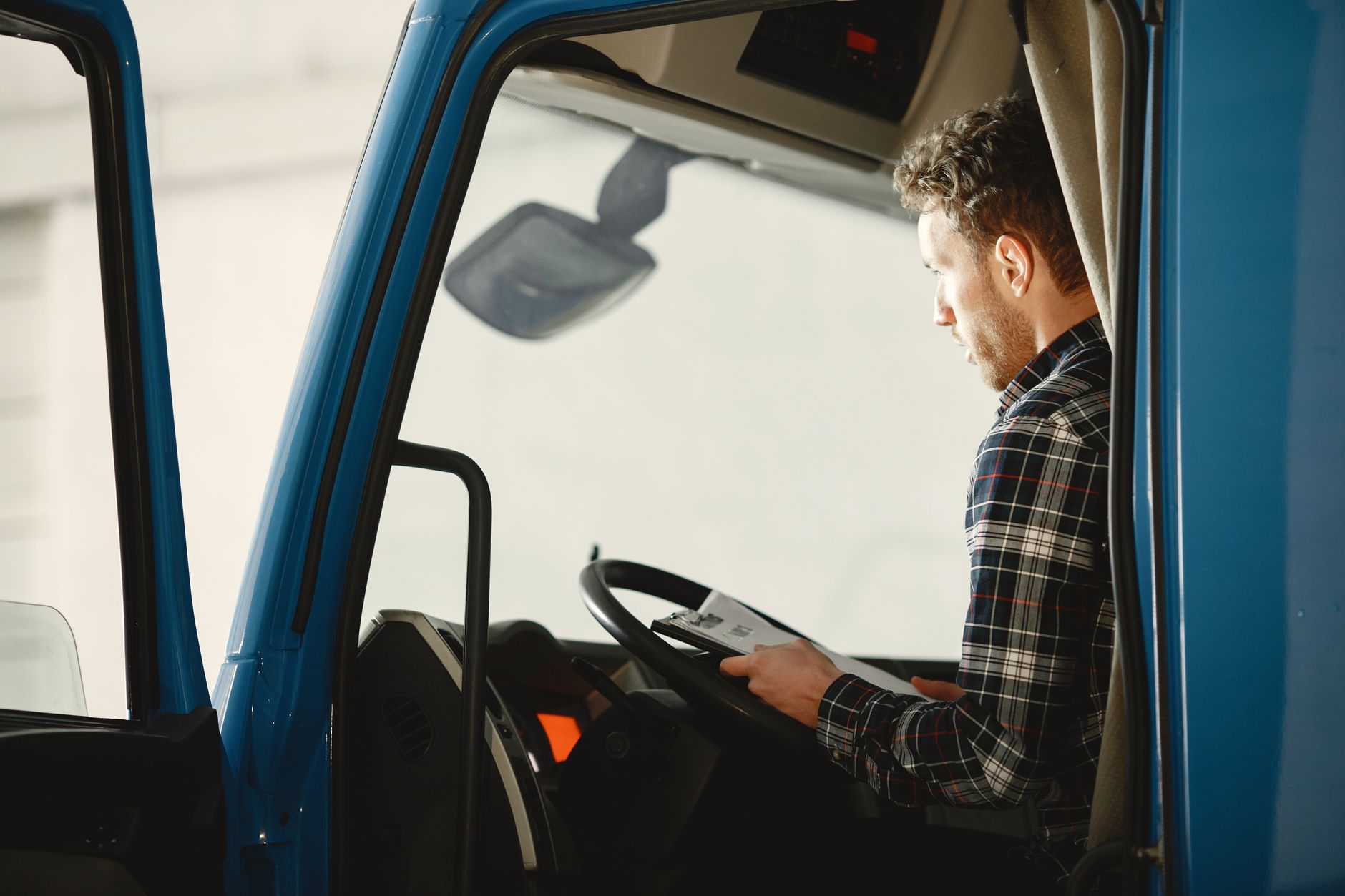 Start Your New Career With HGV Training in Nottingham