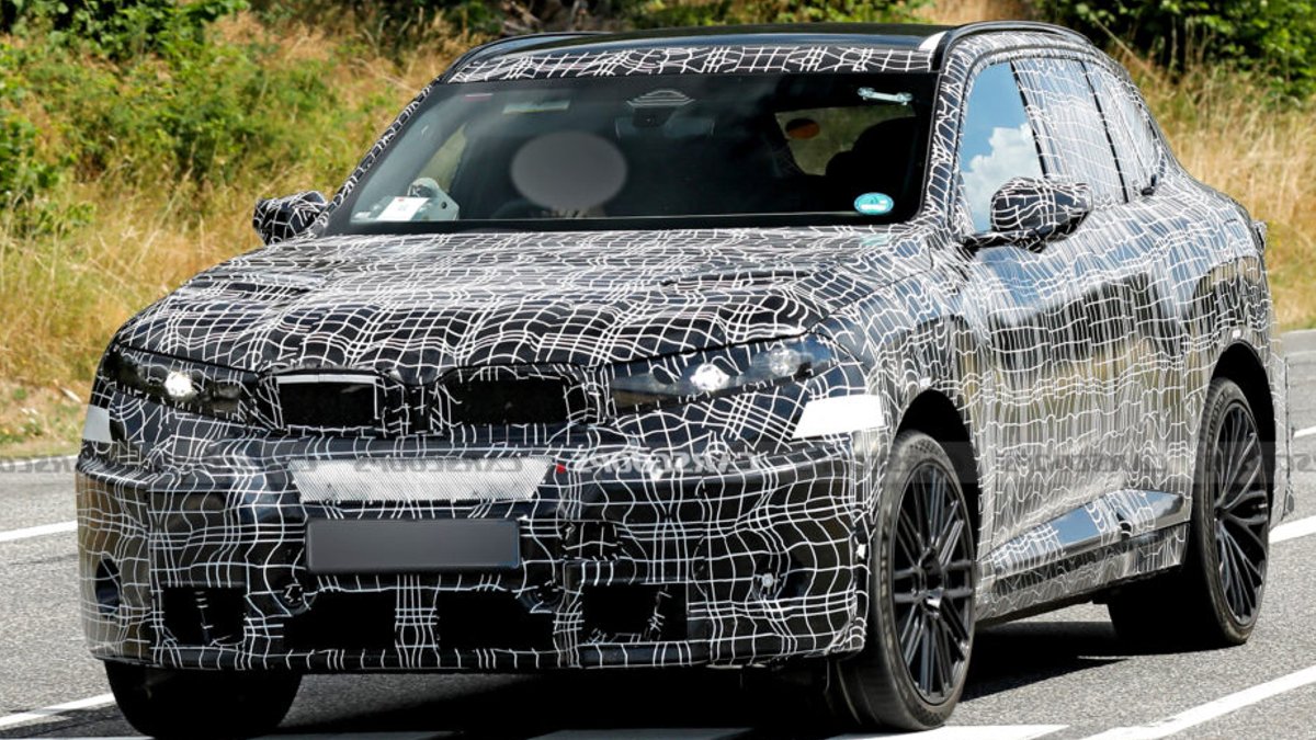 BMW iX5 M Outpowers Gas Powered Rival BMW iX5 M Outpowers Gas Powered Rival - electric suv