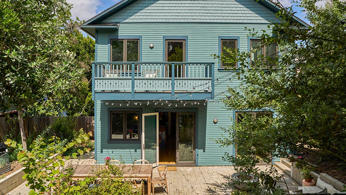 Small LA bungalow doubles its space - bungalow renovation