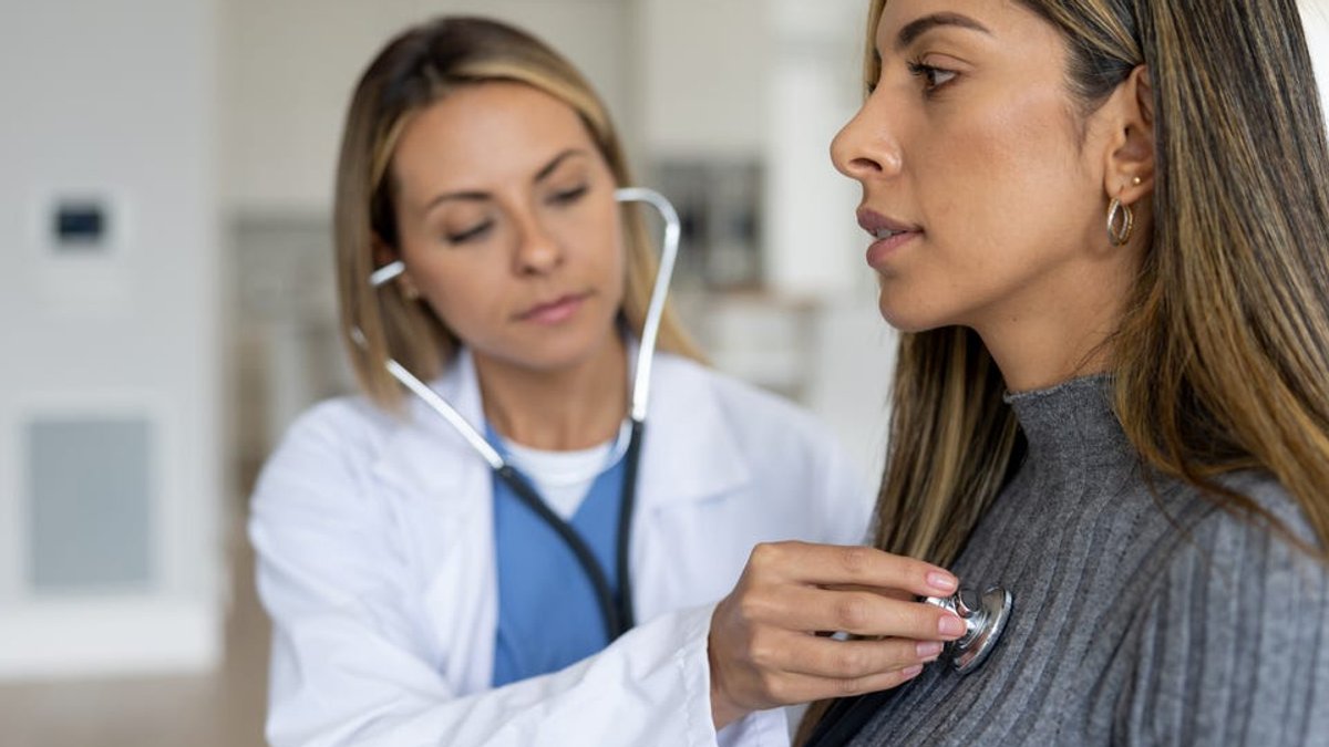 Cardiologists urge ditching these habits Cardiologists urge ditching these habits - heart health