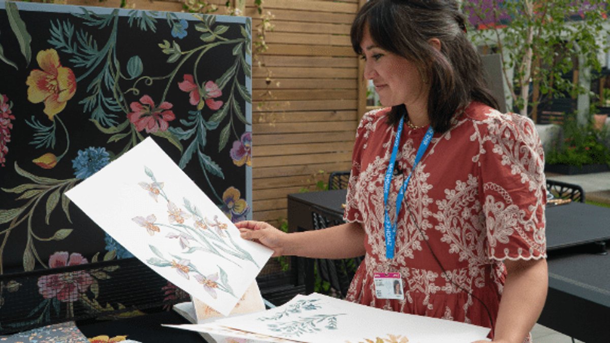 Tailored ping pong table wows at Chelsea Show - ping pong table