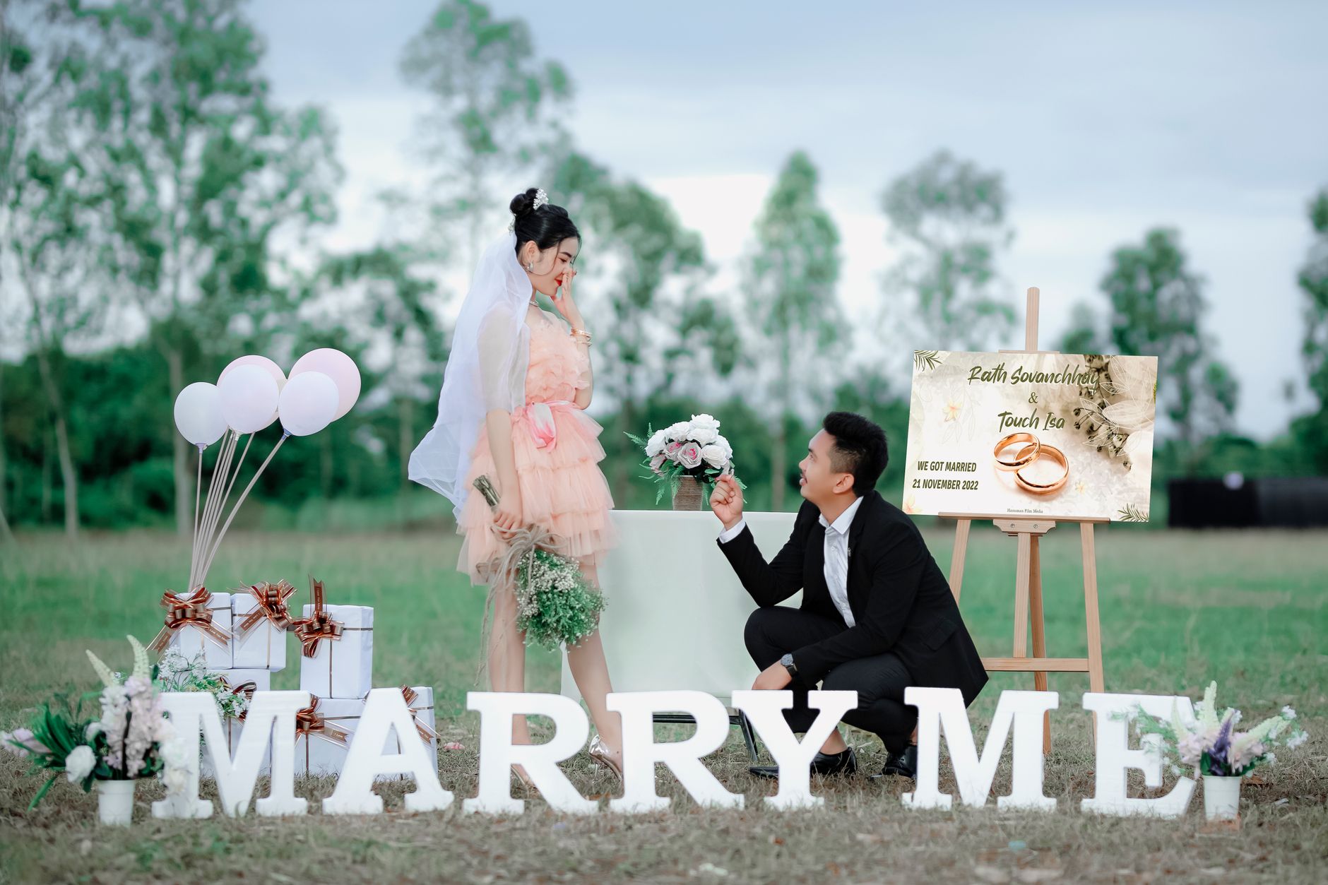 Most romantic ways to propose with an engagement ring