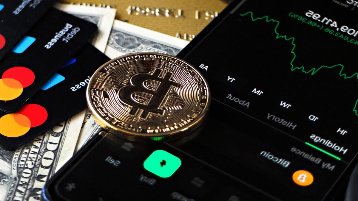 Onyx CenterSource launches commission payment status tool - commission payment status