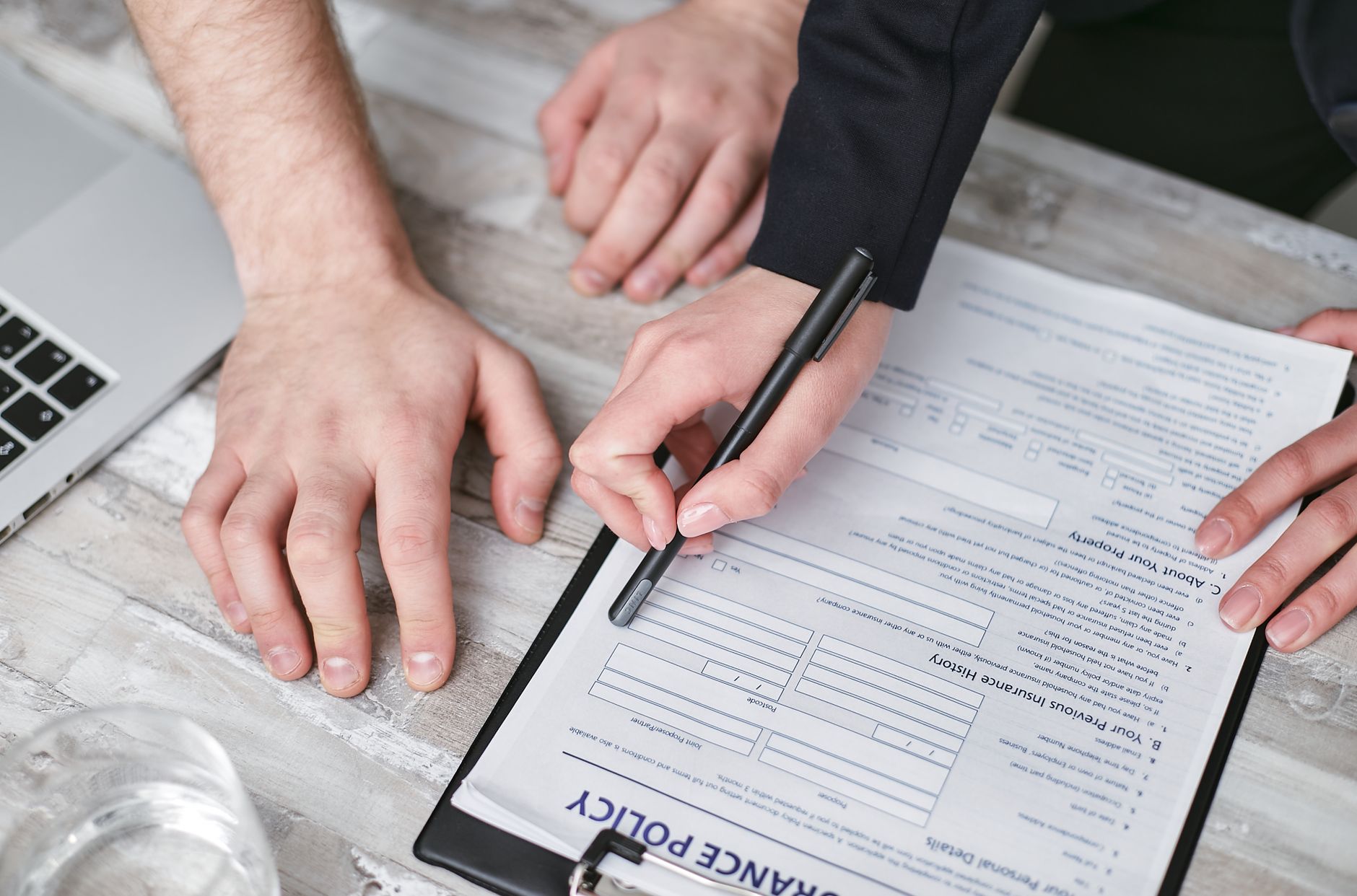 Homeowners vs. Insurance Adjusters: Know Your Rights in St. Petersburg, FL