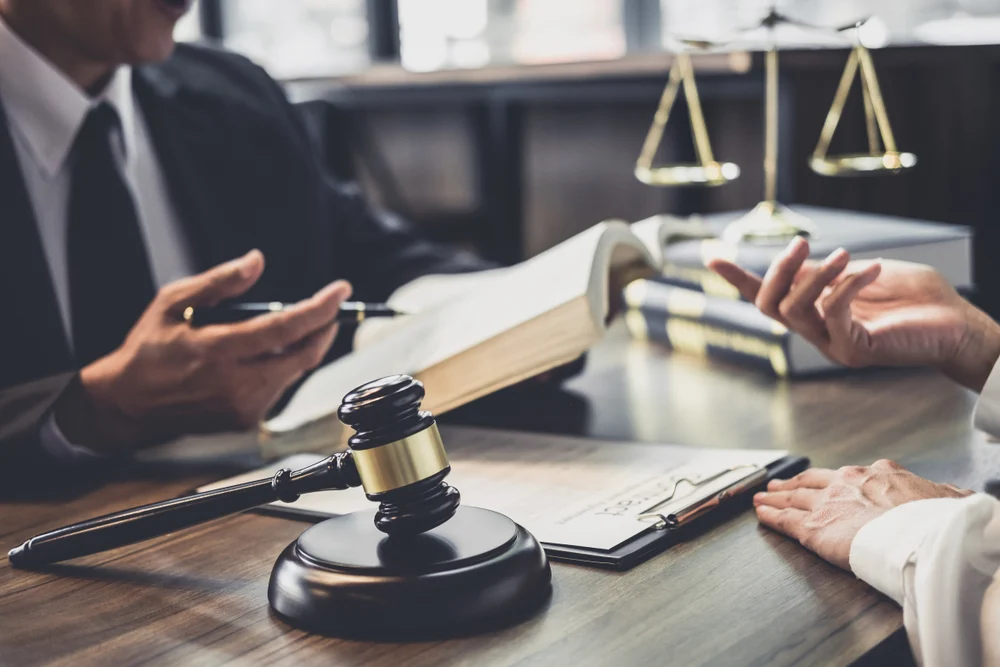 The Role of a Car Accident Lawyer in Maximizing Compensation