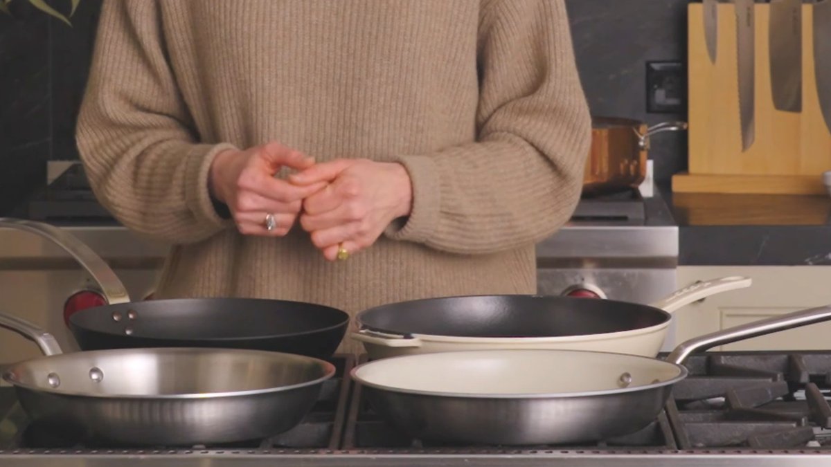 Old frying pans get new life at home - upcycle frying pans