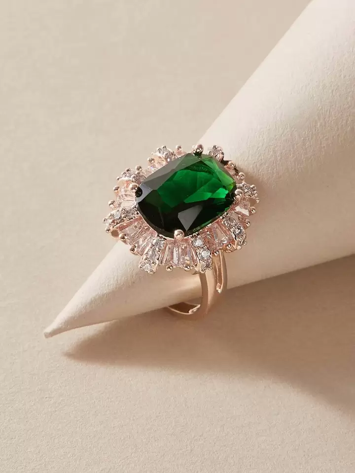Moonstone’s Ethereal Glow: Luminous Beauty in White Gemstone Rings