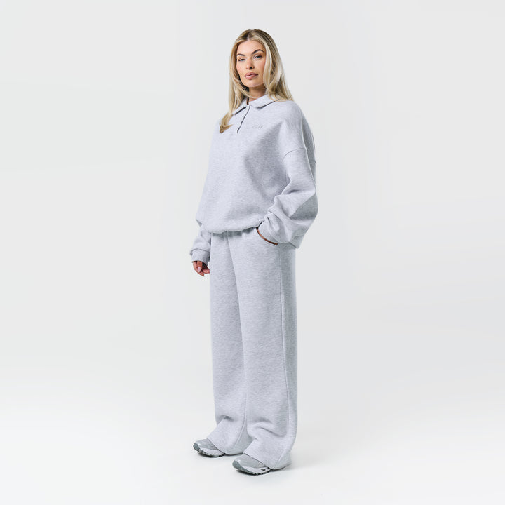 2 Essentials That Everyone Should Have In Their Wardrobe