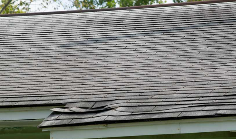 Signs You Need a New Roof and Gutter Installation