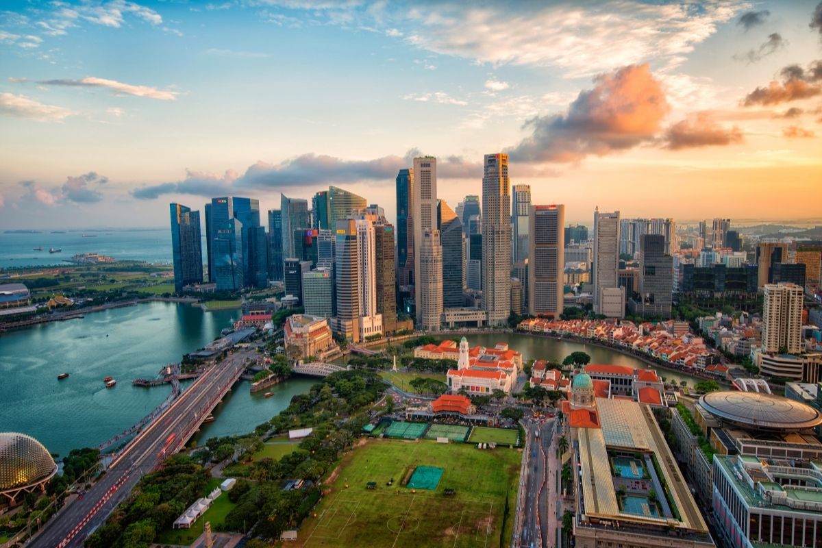 Singapore Property Market Risk Factors in 2026: What Investors Often Underestimate