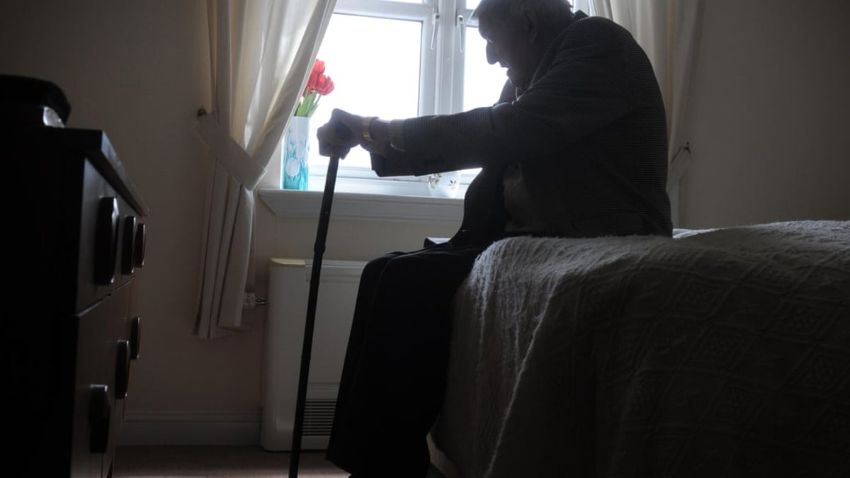 Doctor: Fix end-of-life care before assisted dying debate - assisted dying