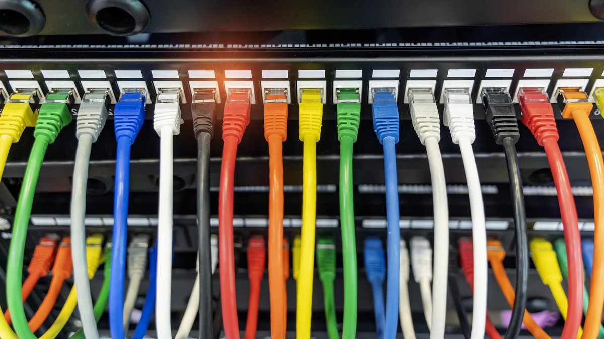 Data Centers Face Scrutiny Over Power Use Data Centers Face Scrutiny Over Power Use - data center power