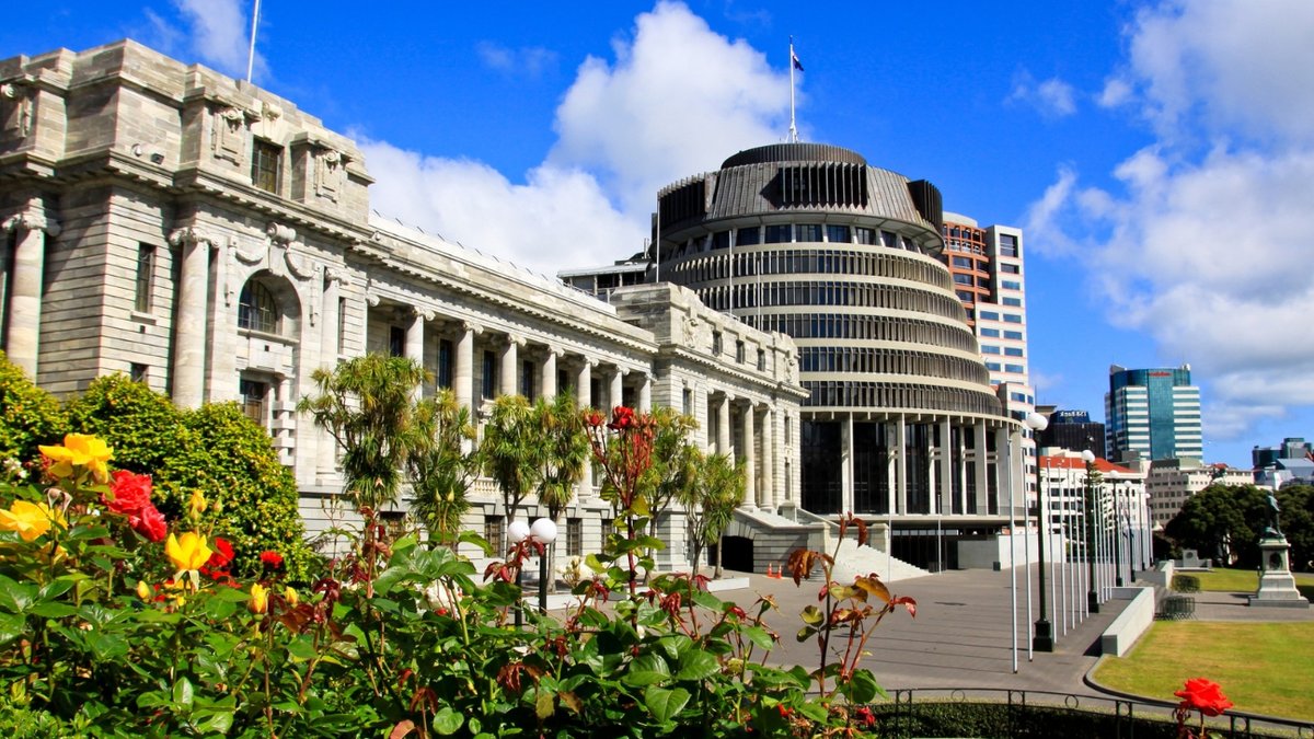 Officials found in contempt over $31m blunder - ministry misleading parliament