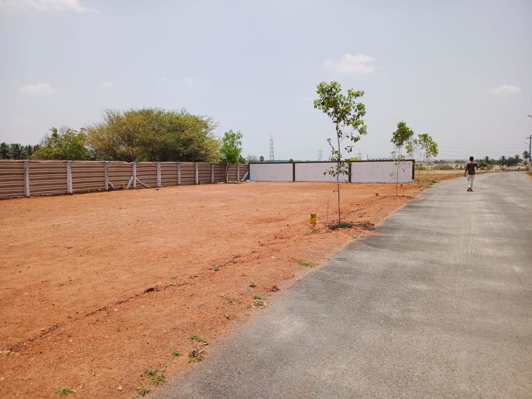 Plot near AKS University satna