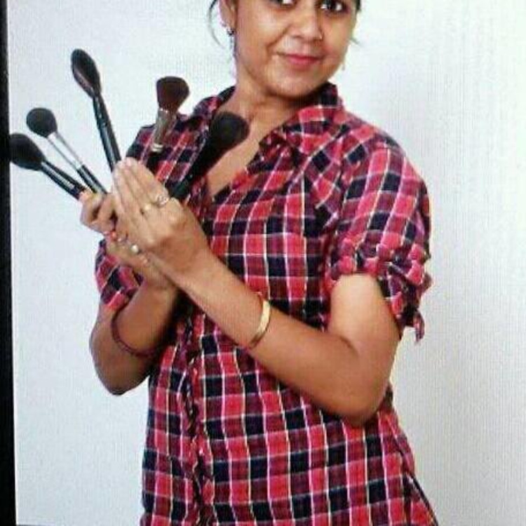 Tapashya Sharma Makeup Artist's image