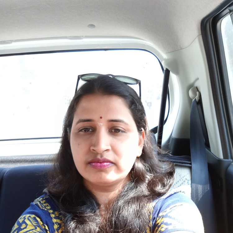 Adv. Rupali Nilesh Ambekar's image