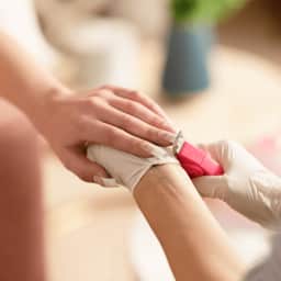 Nail refill, remove, repair - Nail repair